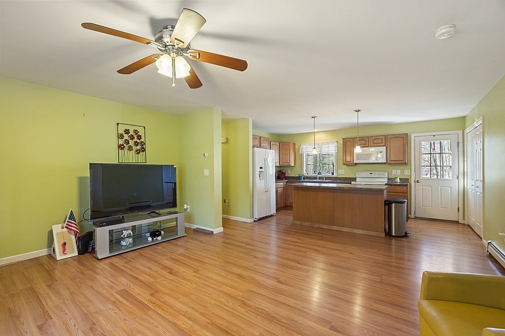 9 Crescent Road Lunenburg, MA 01462 - Photo 19 of 39