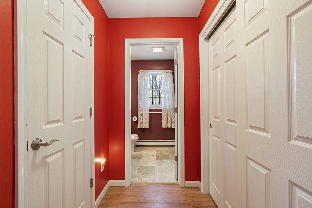 9 Crescent Road Lunenburg, MA 01462 - Photo 27 of 39