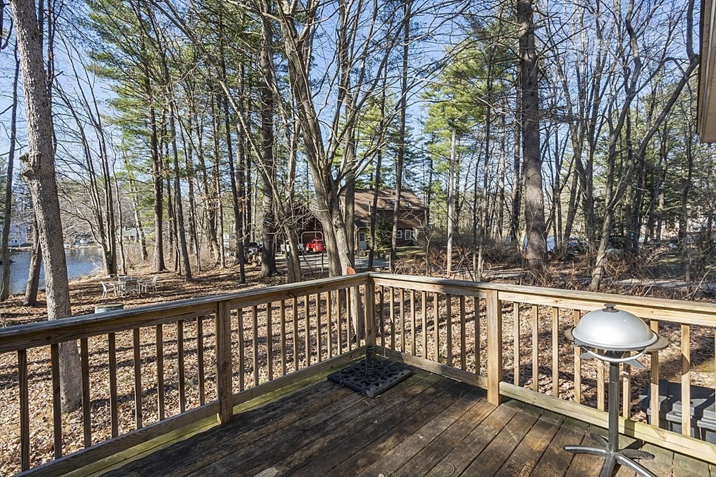 9 Crescent Road Lunenburg, MA 01462 - Photo 10 of 39
