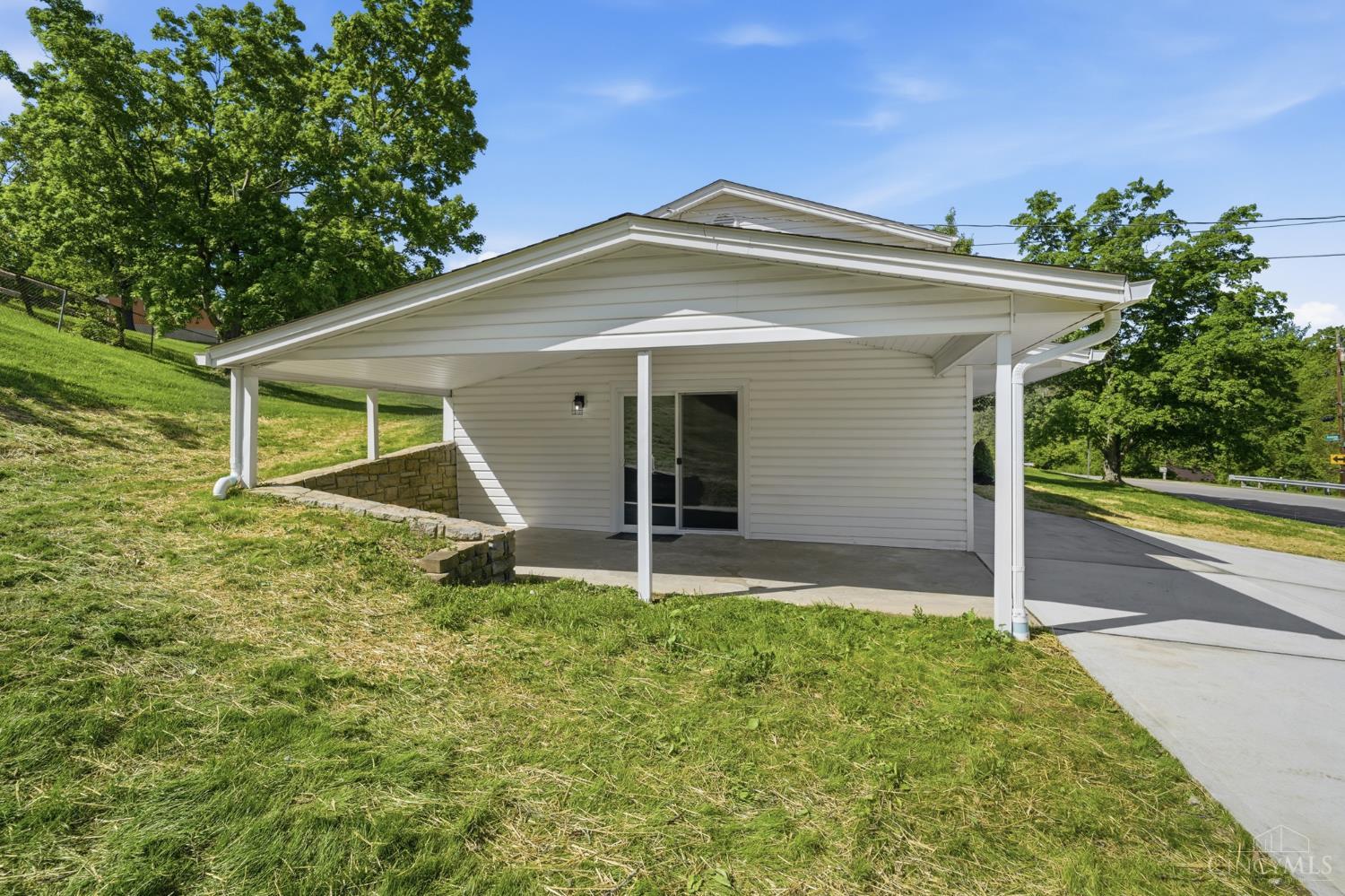 7098 Sheed Road Cincinnati, OH 45247 - Photo 23 of 28