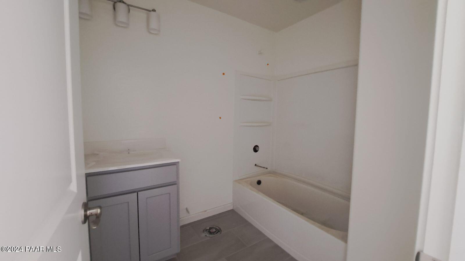 1058 Helsing Road Chino Valley, AZ 86323 - Photo 10 of 18 BATH2