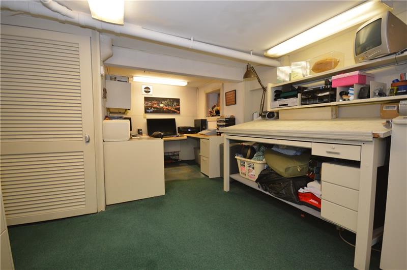 220 Darlington Road Pittsburgh, PA 15229 - Photo 18 of 25 separate office. in its own building, with apartment above and garage