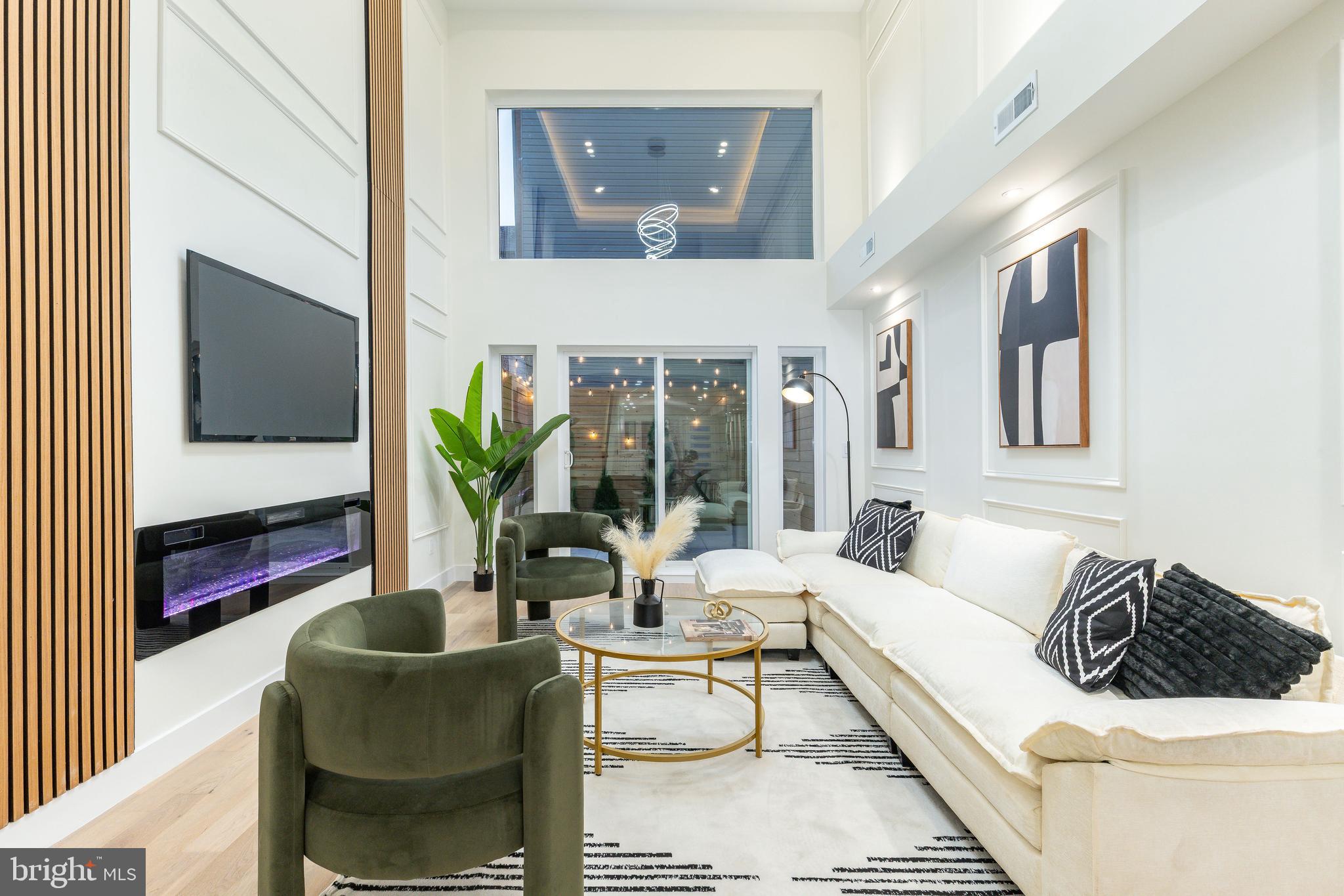 2510 Sepviva Street Philadelphia, PA 19125 - Photo 3 of 64