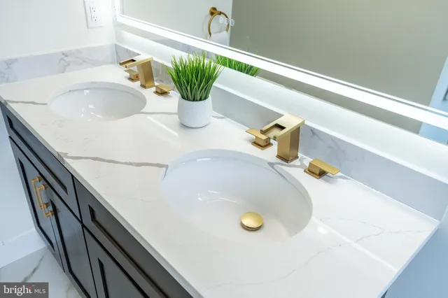 $729,000 | 2510 Sepviva Street, Philadelphia, PA 19125