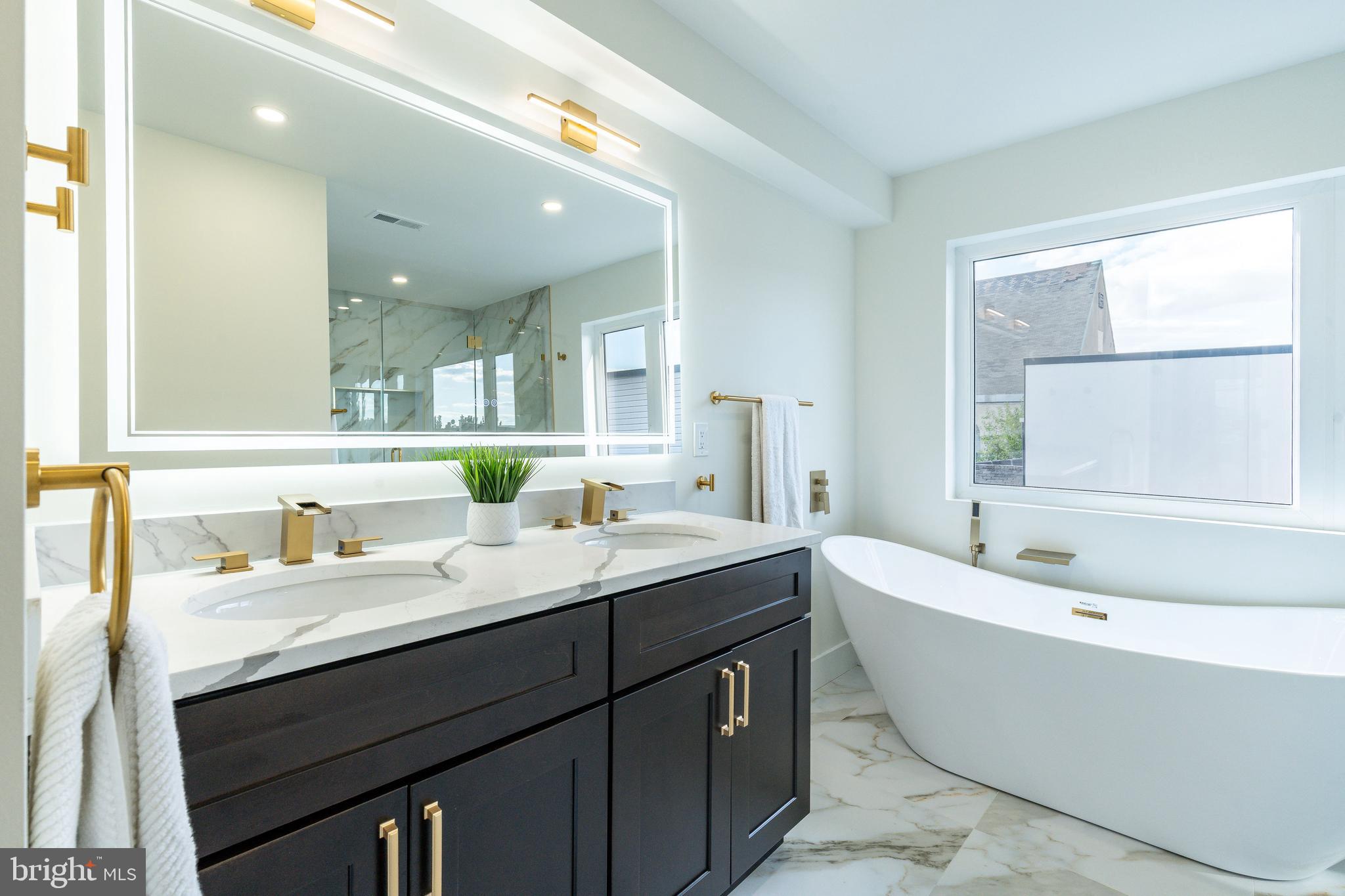 2510 Sepviva Street Philadelphia, PA 19125 - Photo 35 of 64