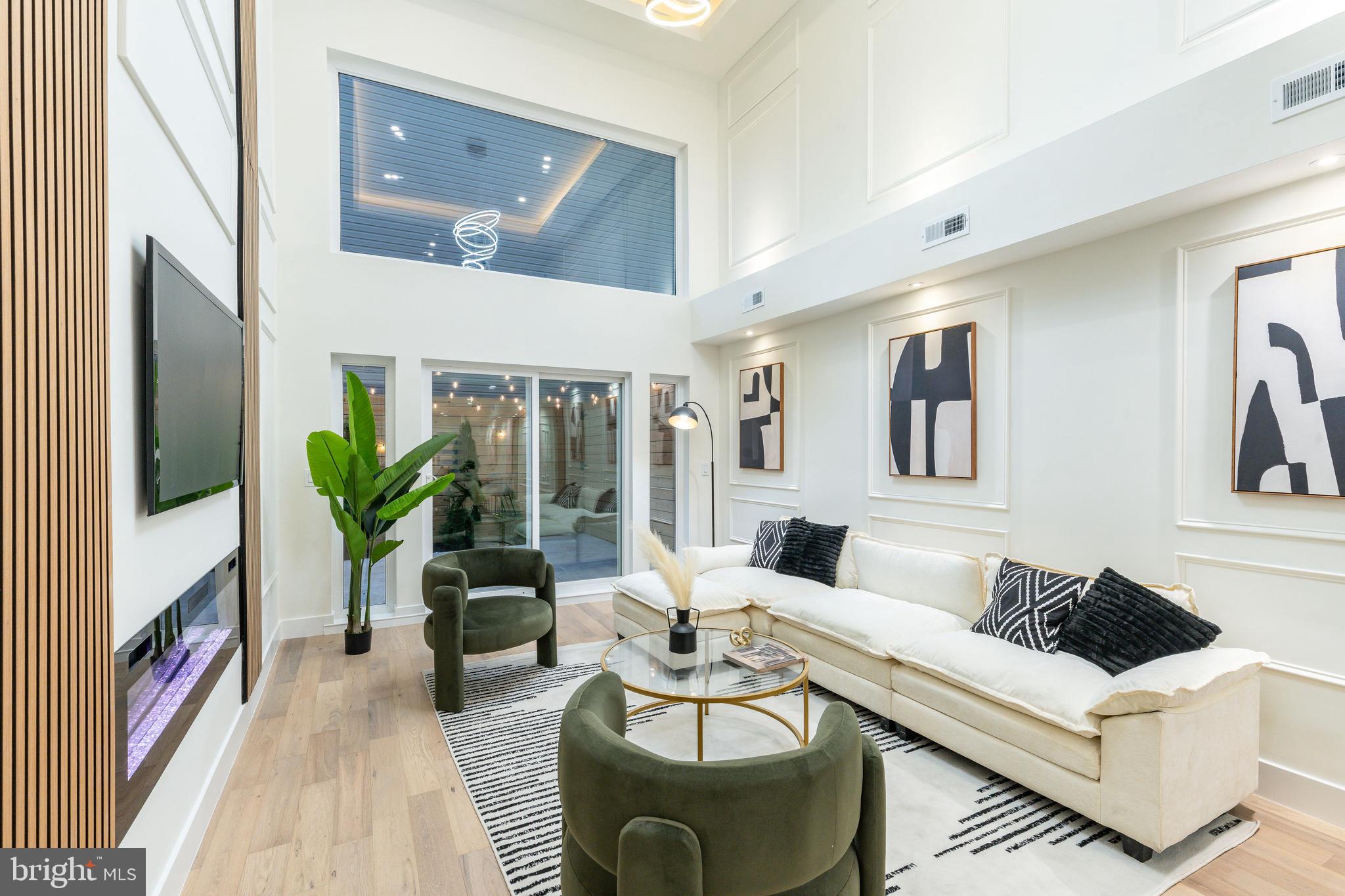 2510 Sepviva Street Philadelphia, PA 19125 - Photo 4 of 64