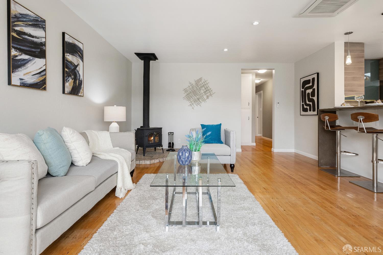 316 Seaside Drive Pacifica, CA 94044 - Photo 2 of 37