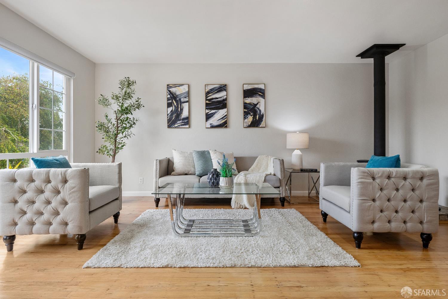 316 Seaside Drive Pacifica, CA 94044 - Photo 4 of 37