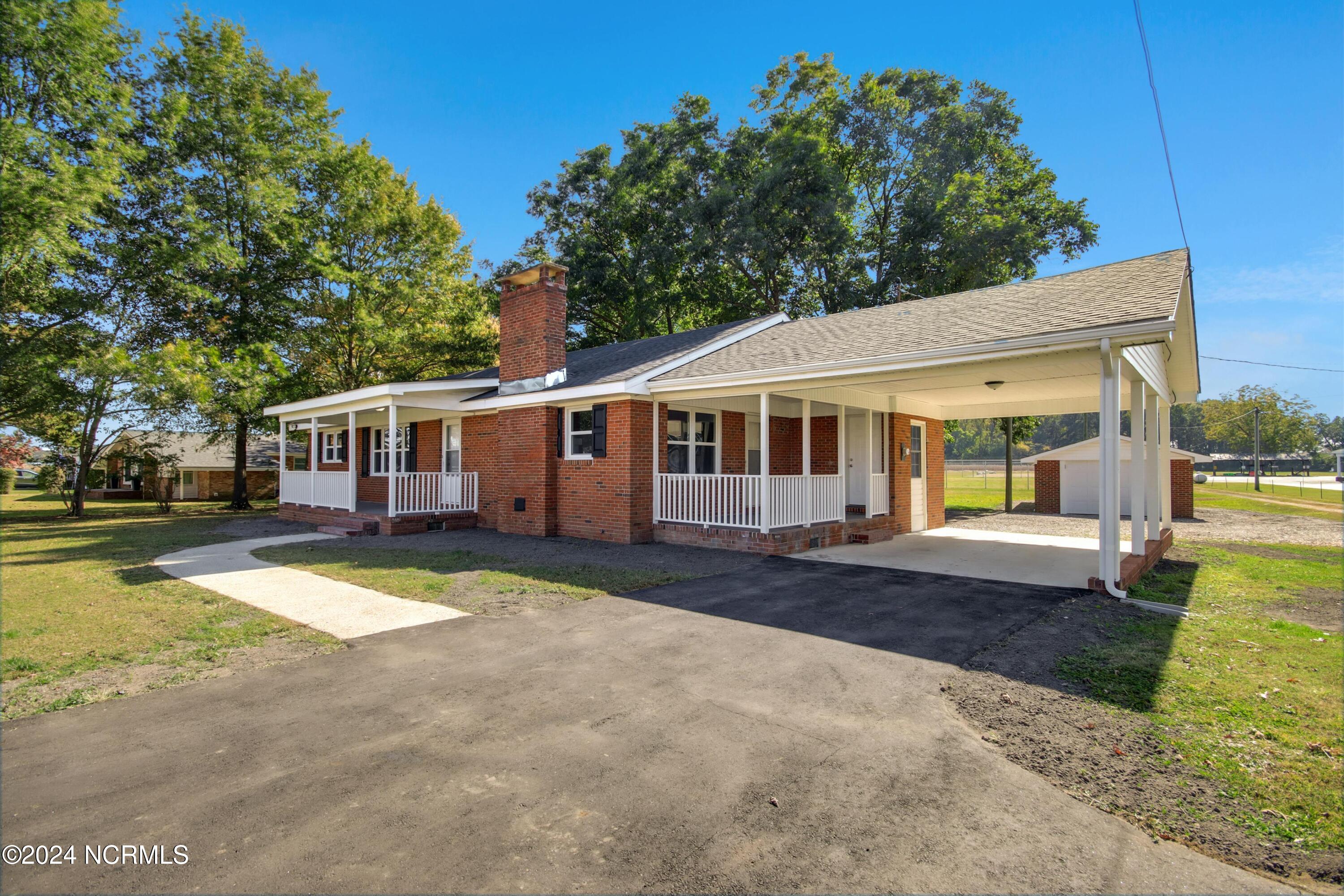 6259 East Blalock Road Lucama, NC 27851 - Photo 2 of 32 002-474370-6259_East_Blalock_Road_IMG_21