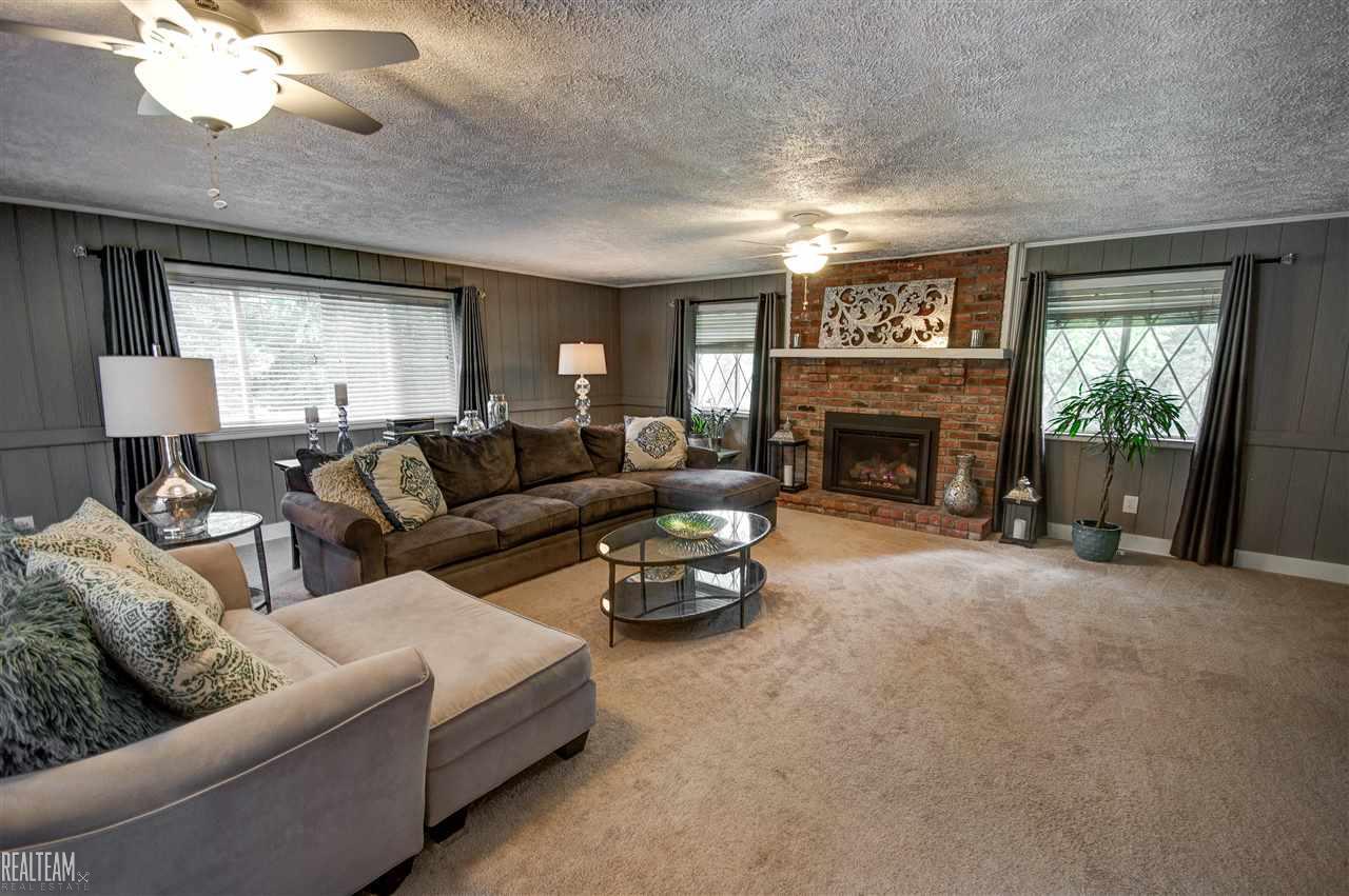 7751 South Eston Road Clarkston, MI 48348 - Photo 14 of 38 31299546-13.JPG