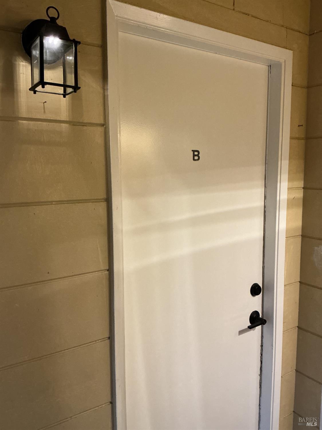 212 South E Street, Unit B Santa Rosa, CA 95404 - Photo 25 of 31 a bathroom with a shower