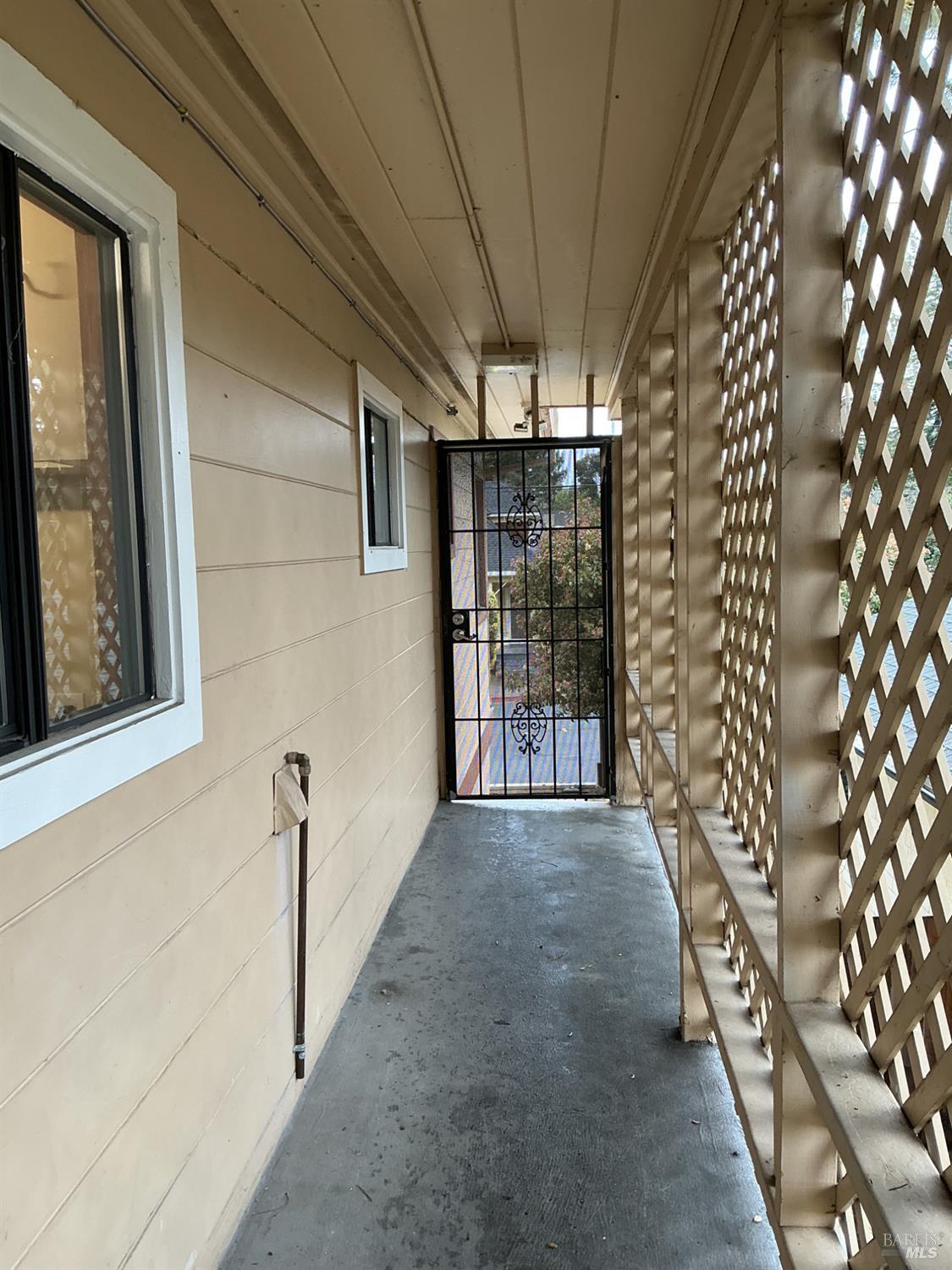 212 South E Street, Unit B Santa Rosa, CA 95404 - Photo 27 of 31 a view of entryway