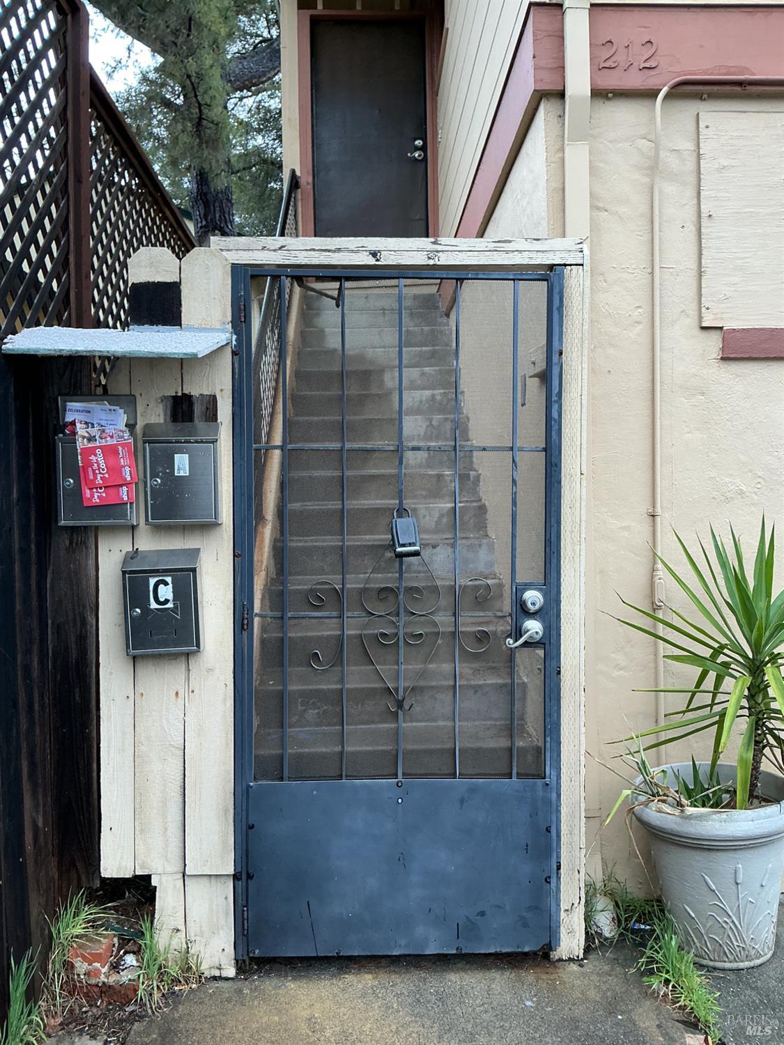 212 South E Street, Unit B Santa Rosa, CA 95404 - Photo 29 of 31 a view of outdoor space