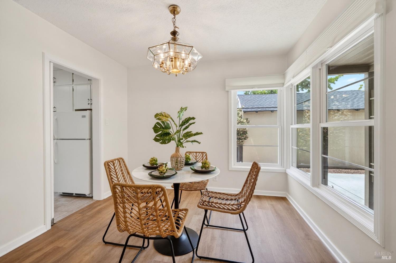 2022 Augustan Avenue Santa Rosa, CA 95404 - Photo 9 of 30