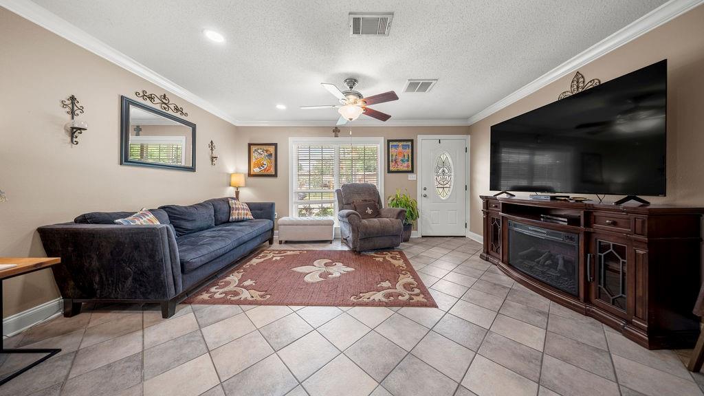 145 Southpark Drive Slidell, LA 70458 - Photo 4 of 24