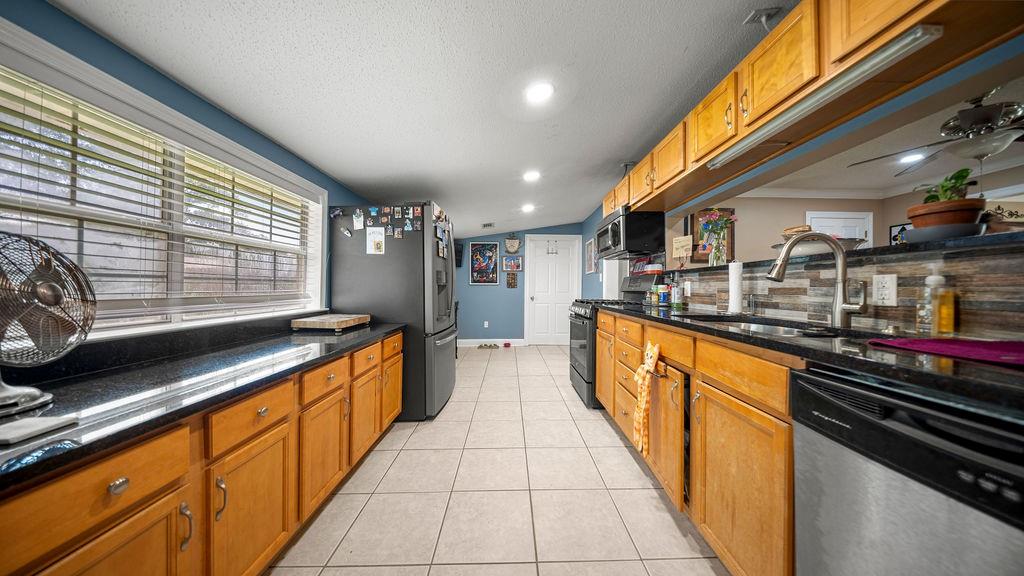 145 Southpark Drive Slidell, LA 70458 - Photo 7 of 24