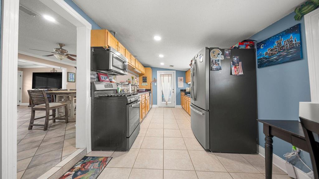 145 Southpark Drive Slidell, LA 70458 - Photo 8 of 24