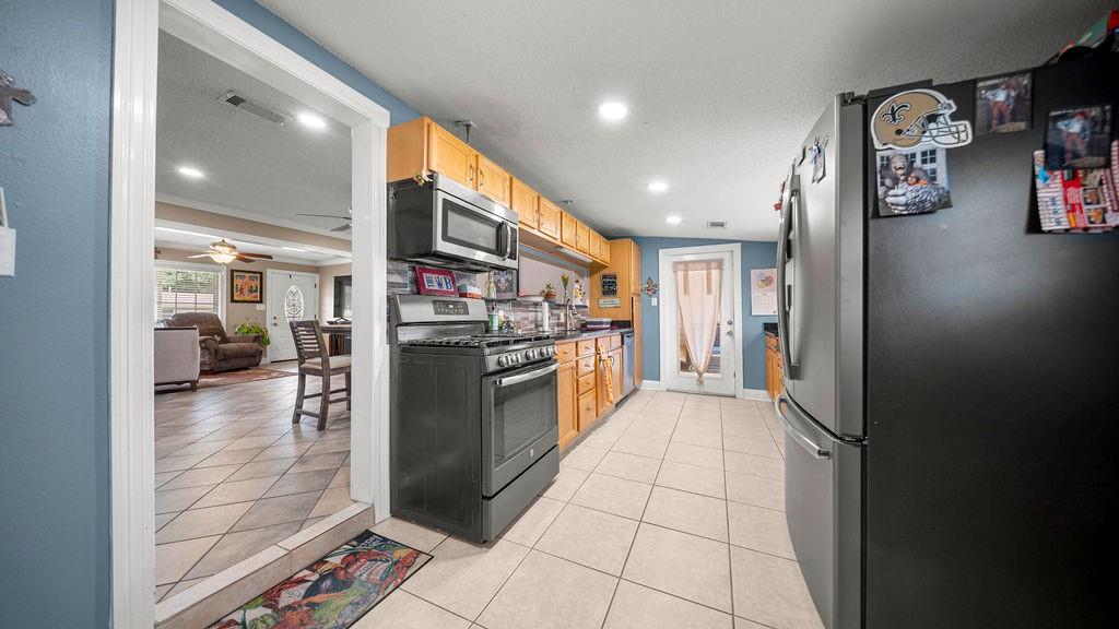 145 Southpark Drive Slidell, LA 70458 - Photo 9 of 24