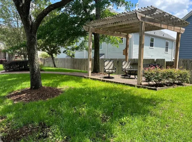 $2,700 | 2646 Couch Street, Houston, TX 77008
