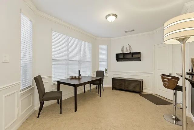 $2,700 | 2646 Couch Street, Houston, TX 77008