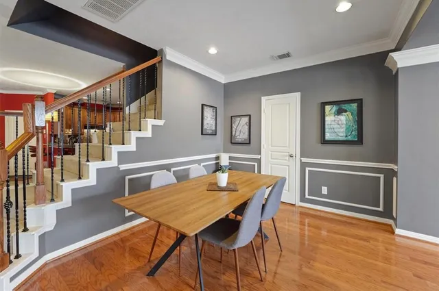 $2,700 | 2646 Couch Street, Houston, TX 77008