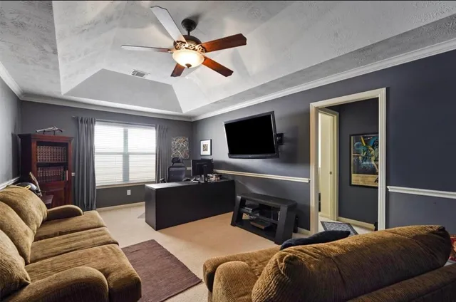 $2,700 | 2646 Couch Street, Houston, TX 77008