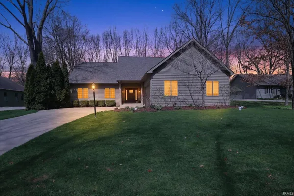 $495,000 | 11781 Old Oak Drive, Granger, IN 46530