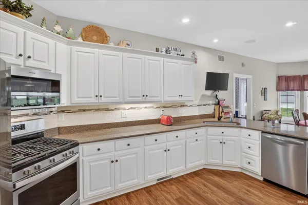 $495,000 | 11781 Old Oak Drive, Granger, IN 46530