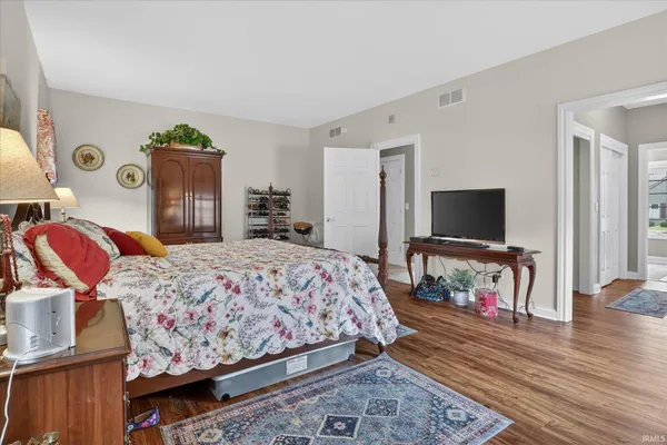 $495,000 | 11781 Old Oak Drive, Granger, IN 46530
