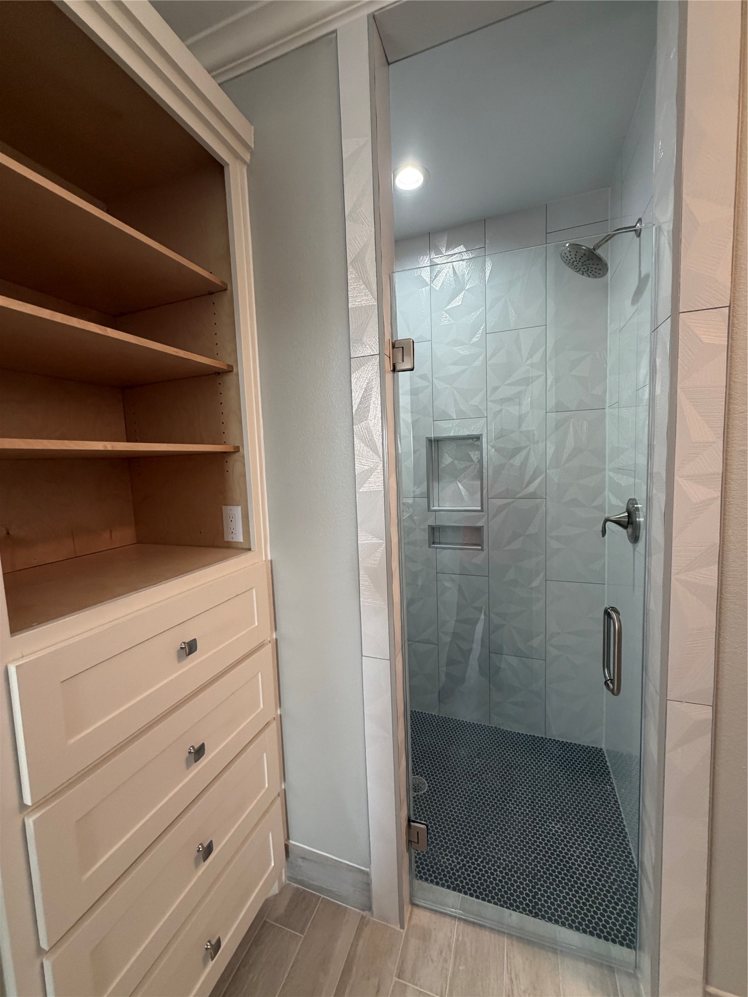 749 Buffalo Trail Angleton, TX 77515 - Photo 21 of 30 a bathroom with a shower
