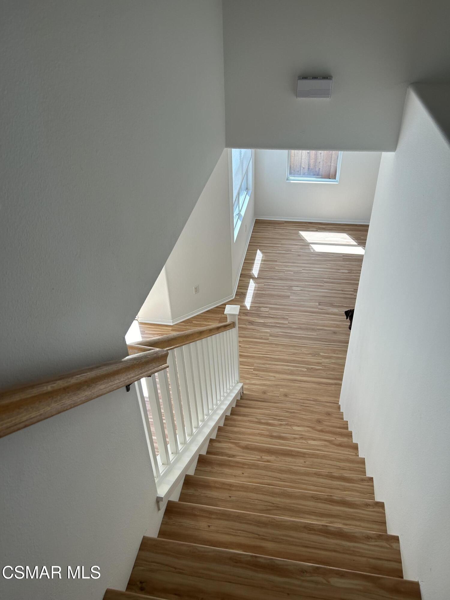 822 Pontoon Way Oxnard, CA 93035 - Photo 17 of 24 stairway
