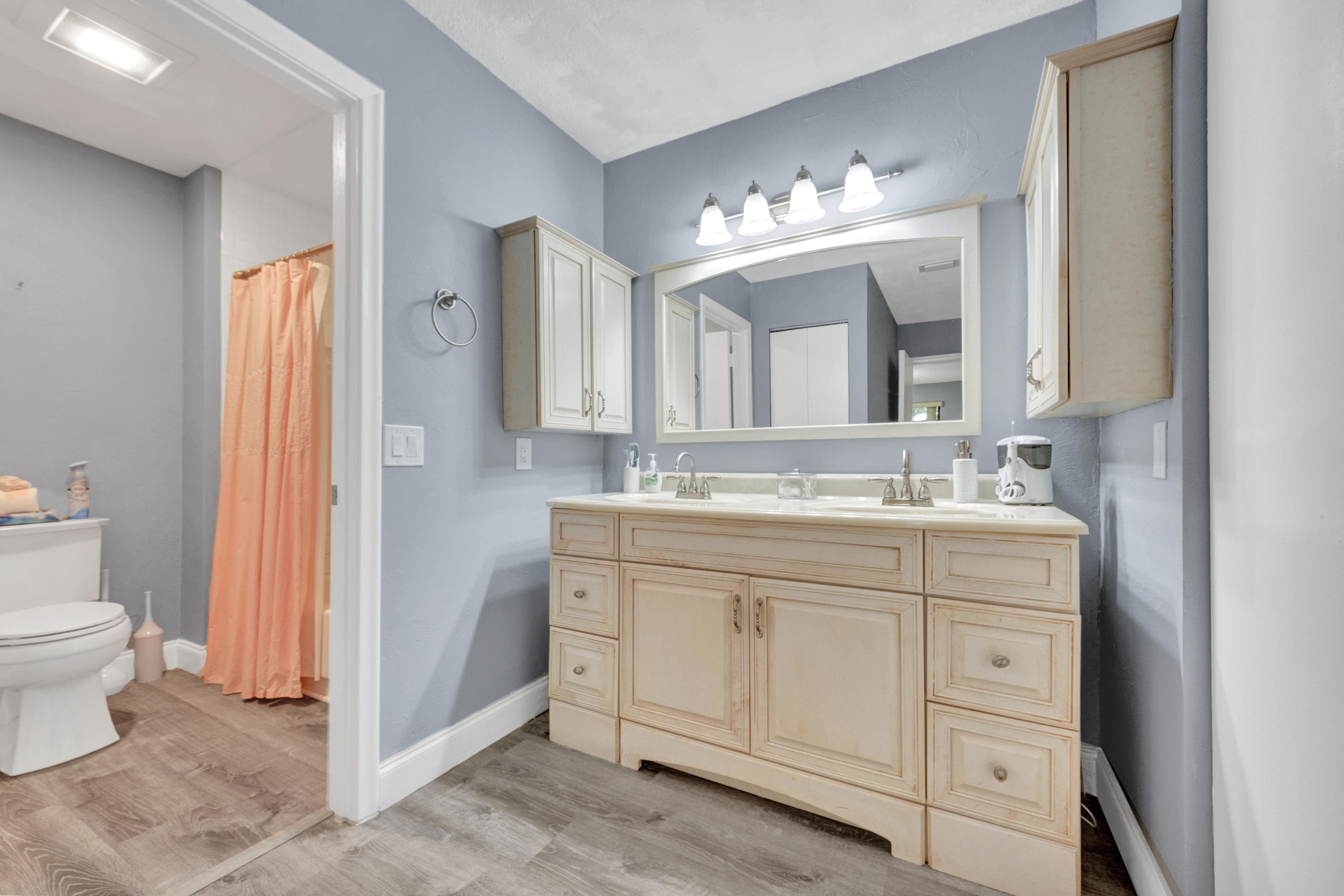 21866 Cypress Circle, Unit 31E Boca Raton, FL 33433 - Photo 15 of 21 Master bath
