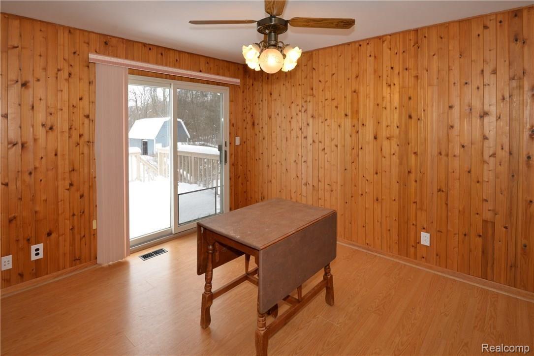 298 Dockham Road Lapeer, MI 48446 - Photo 16 of 36 1-7745.jpg