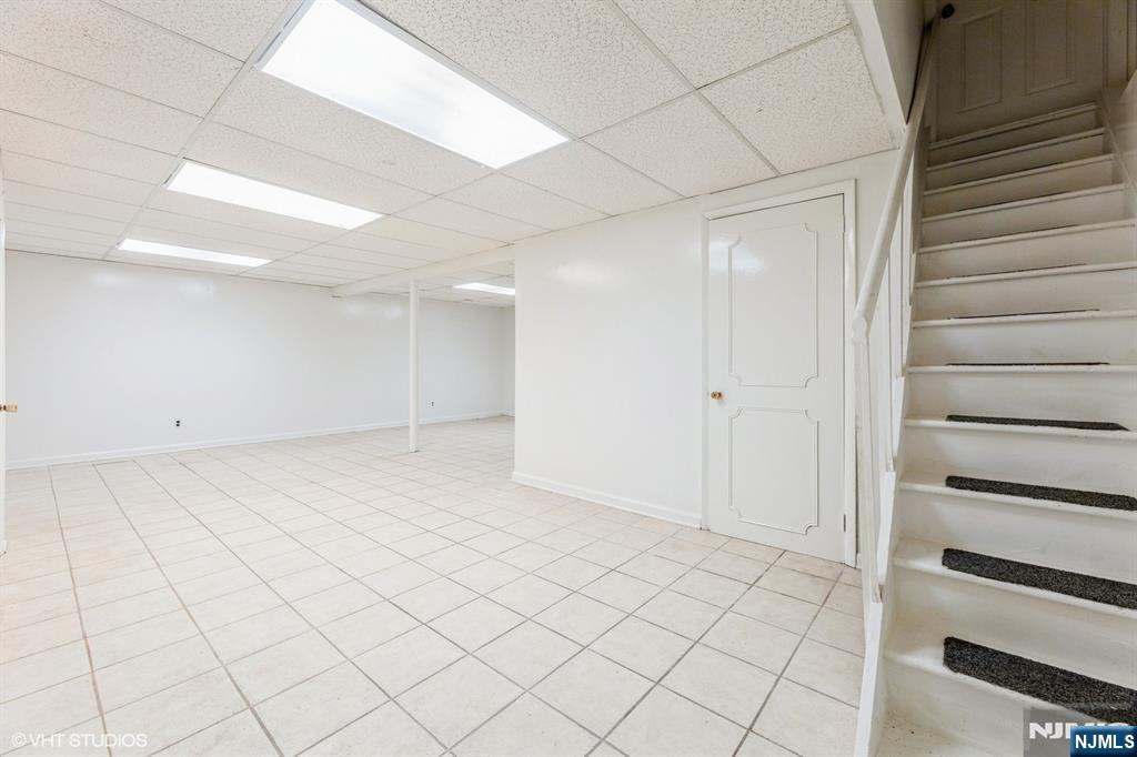 275 Taft Court Paramus, NJ 07652 - Photo 25 of 40