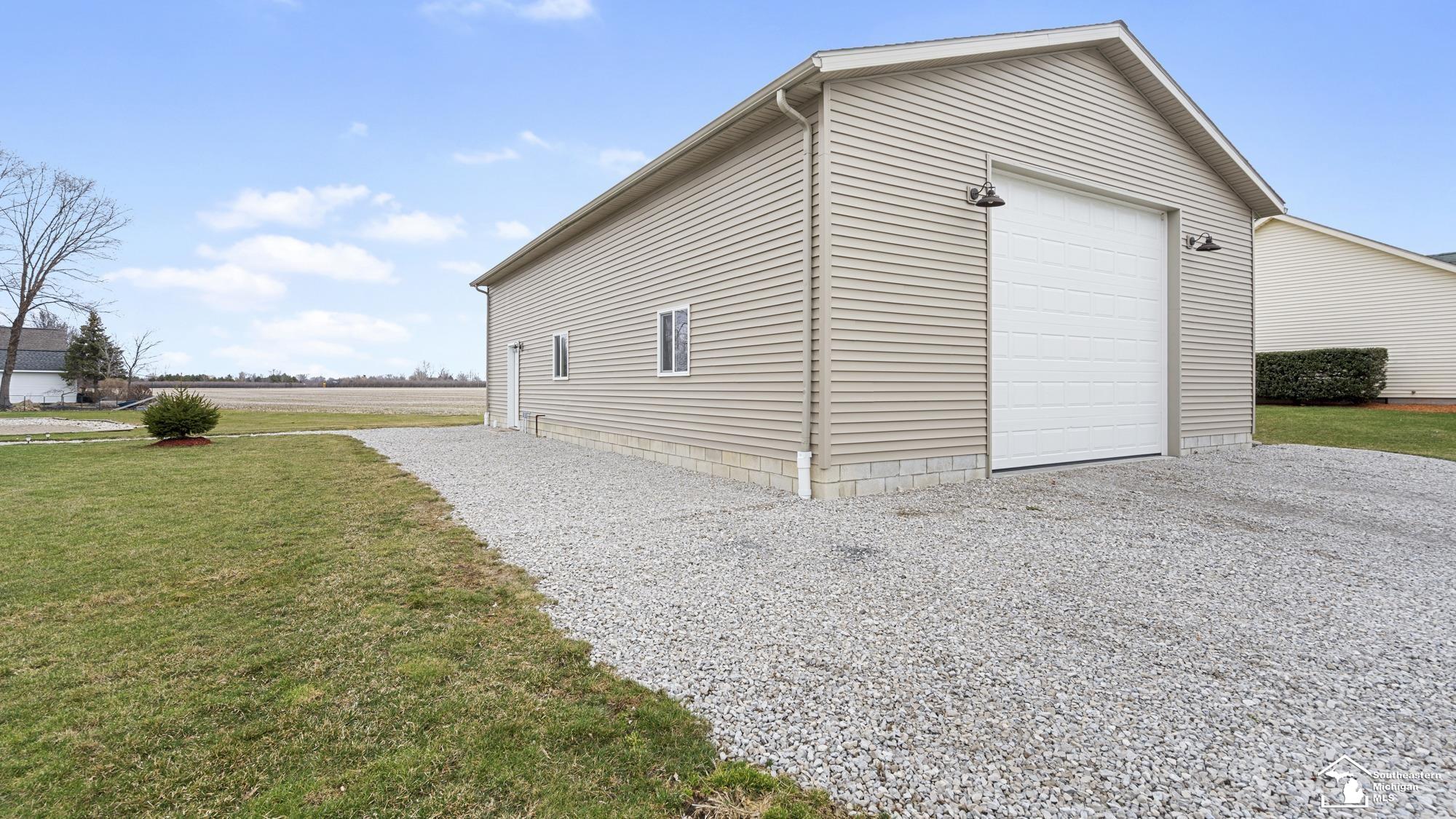 4307 Burke Road Newport, MI 48166 - Photo 40 of 46 50202401-9dc75383-83d9-4a69-adfc-25d71982f581.JPG