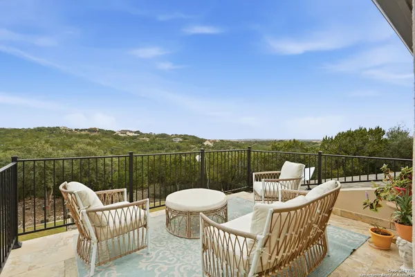 $784,900 | 426 County Road 2801, Mico, TX 78056