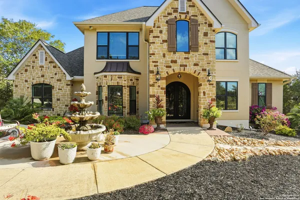 $784,900 | 426 County Road 2801, Mico, TX 78056