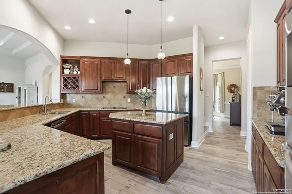 $784,900 | 426 County Road 2801, Mico, TX 78056