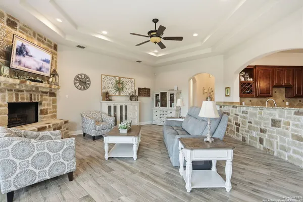 $784,900 | 426 County Road 2801, Mico, TX 78056