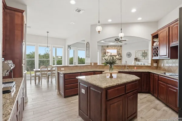 $784,900 | 426 County Road 2801, Mico, TX 78056