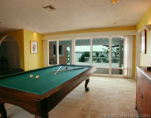 27 South River Road Stuart, FL 34996 - Photo 5 of 8 Den/Family/Great Room.