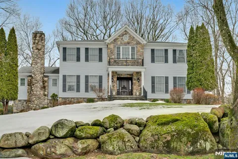 $1,295,000 | 35 Malcolm Place, Mahwah, NJ 07430