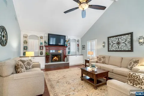 $1,295,000 | 35 Malcolm Place, Mahwah, NJ 07430