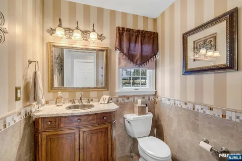 $1,295,000 | 35 Malcolm Place, Mahwah, NJ 07430