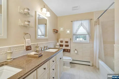 $1,295,000 | 35 Malcolm Place, Mahwah, NJ 07430