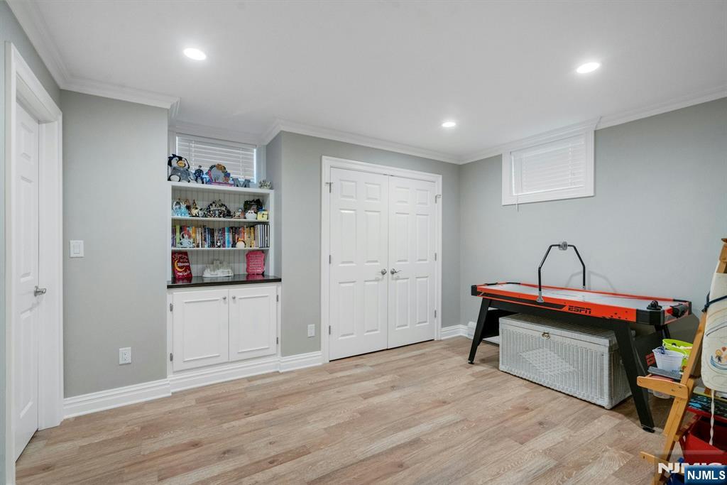 35 Malcolm Place Mahwah, NJ 07430 - Photo 30 of 36