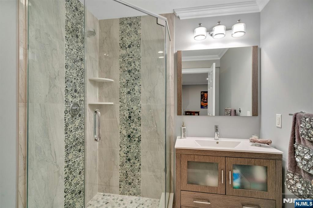 35 Malcolm Place Mahwah, NJ 07430 - Photo 31 of 36