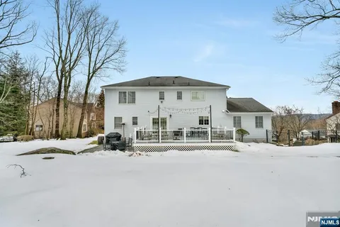 $1,295,000 | 35 Malcolm Place, Mahwah, NJ 07430