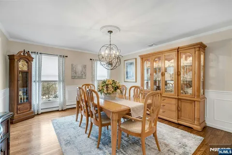 $1,295,000 | 35 Malcolm Place, Mahwah, NJ 07430