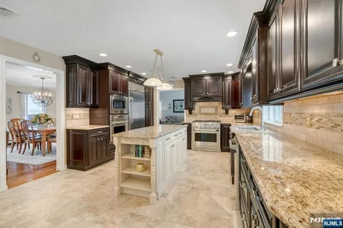 $1,295,000 | 35 Malcolm Place, Mahwah, NJ 07430